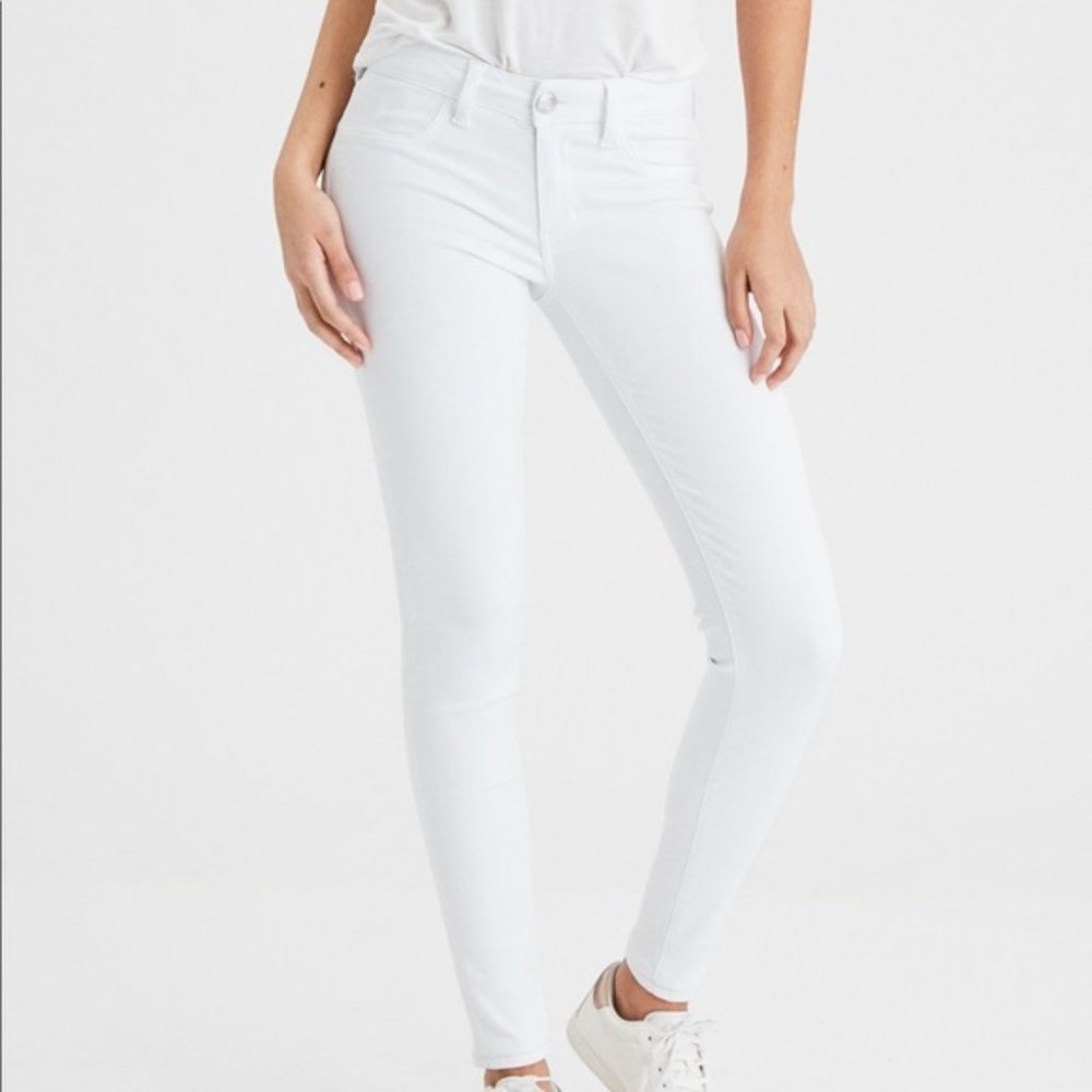 American Eagle White Super Stretch Skinny Jeggings